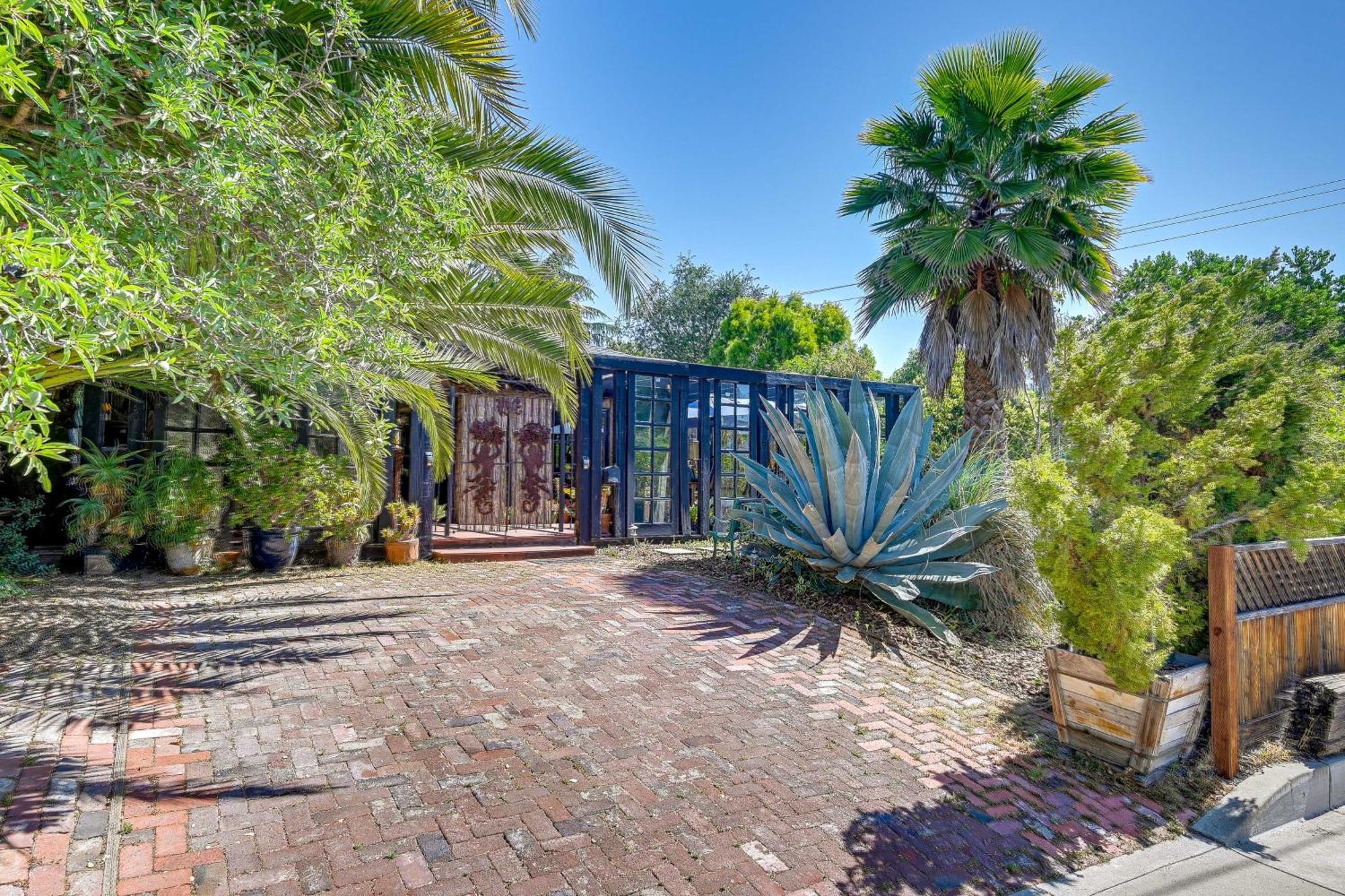 Bohemian Wonderland Benicia Bungalow With Pergola! 외부 사진